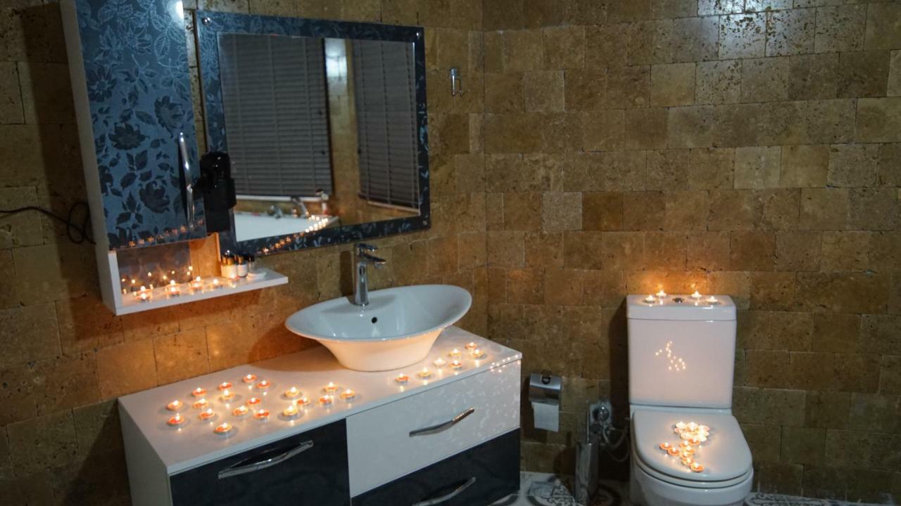Castle Nolana Hotel Geredeli Ngoại thất bức ảnh