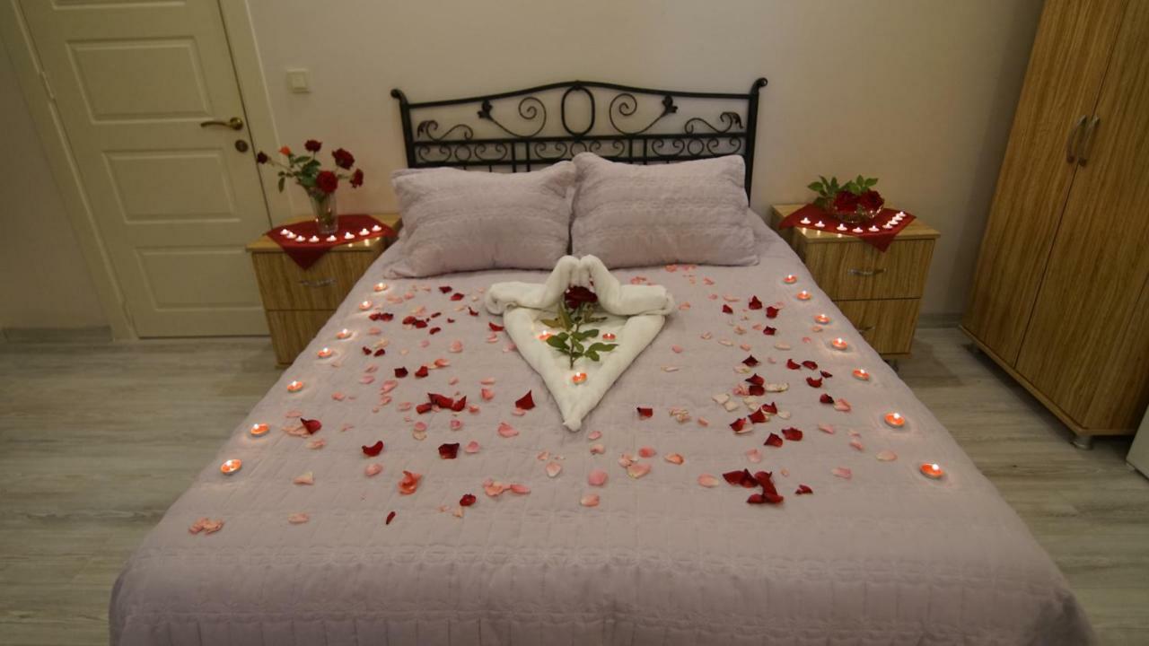 Castle Nolana Hotel Geredeli Ngoại thất bức ảnh