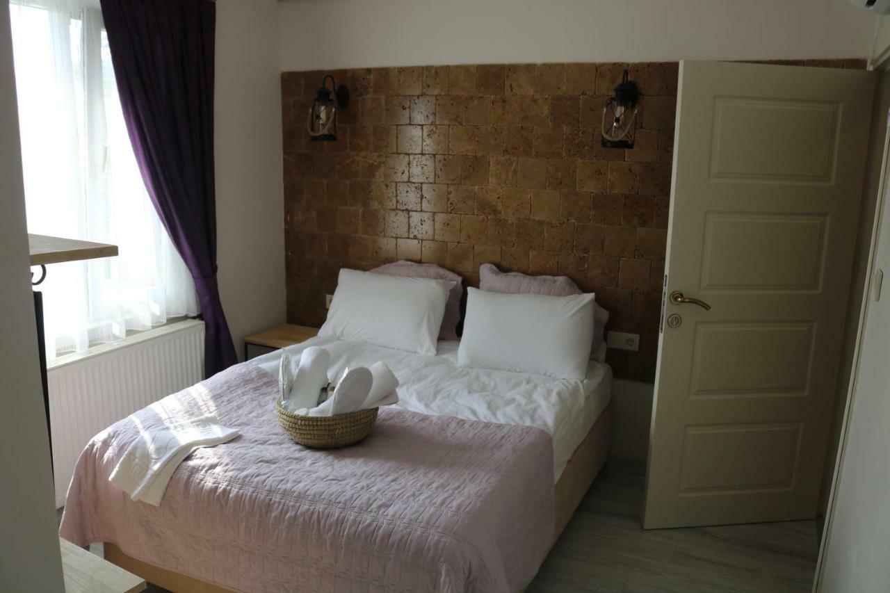 Castle Nolana Hotel Geredeli Ngoại thất bức ảnh