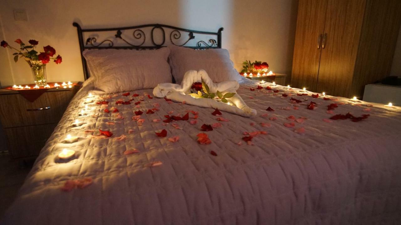 Castle Nolana Hotel Geredeli Ngoại thất bức ảnh