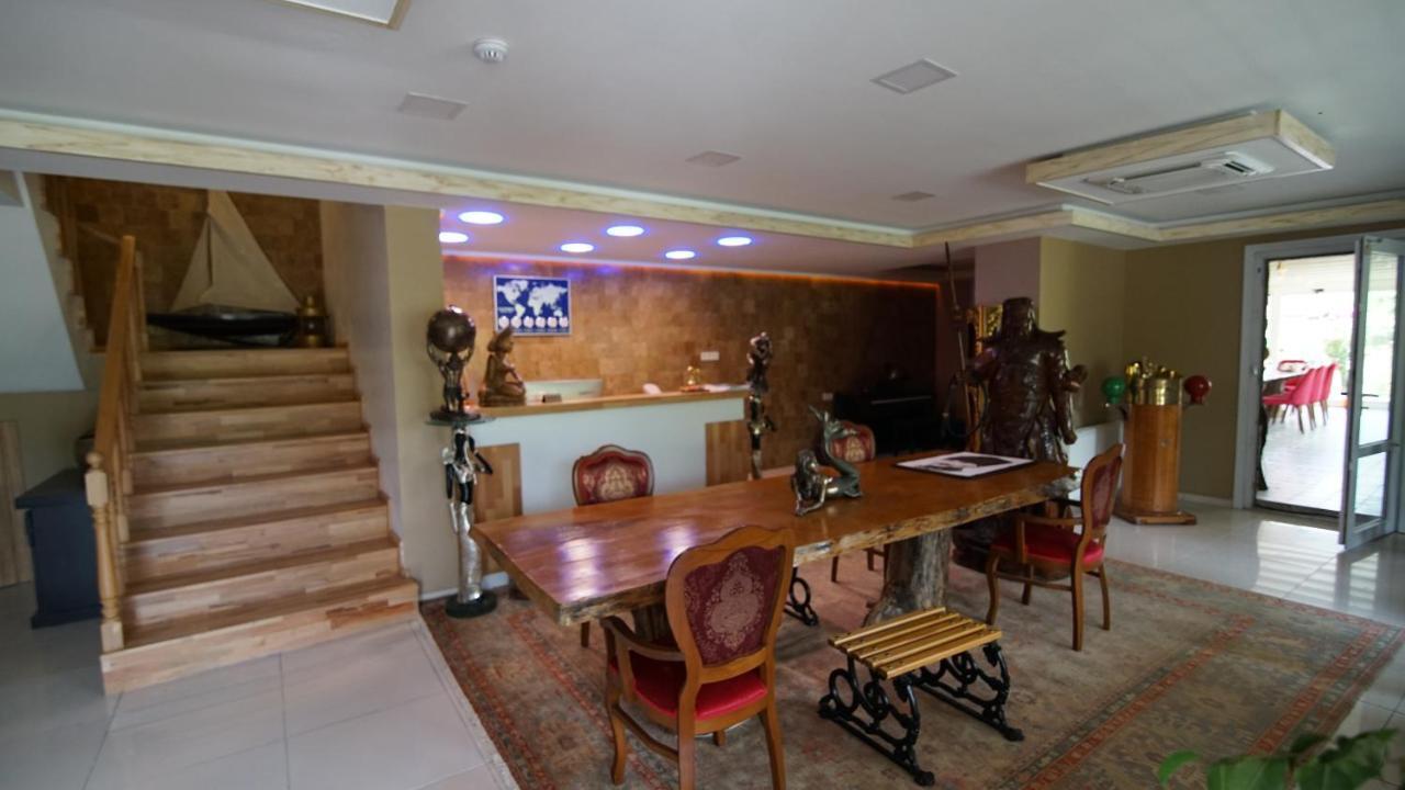 Castle Nolana Hotel Geredeli Ngoại thất bức ảnh